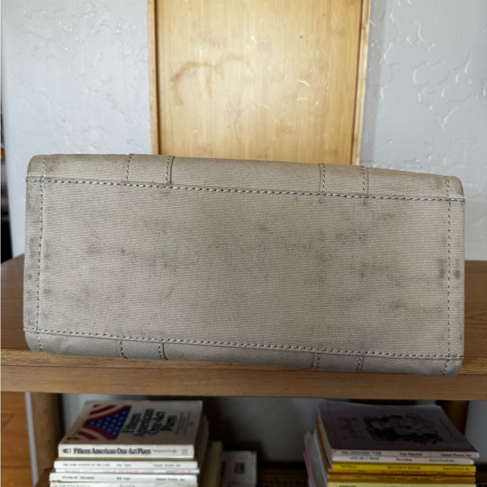 Marc Jacobs Medium Tote - Picture 5 of 8